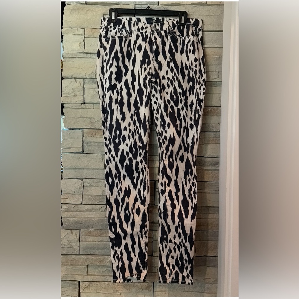 7 For All Mankind Animal Print Skinny Pants Women’s size 29